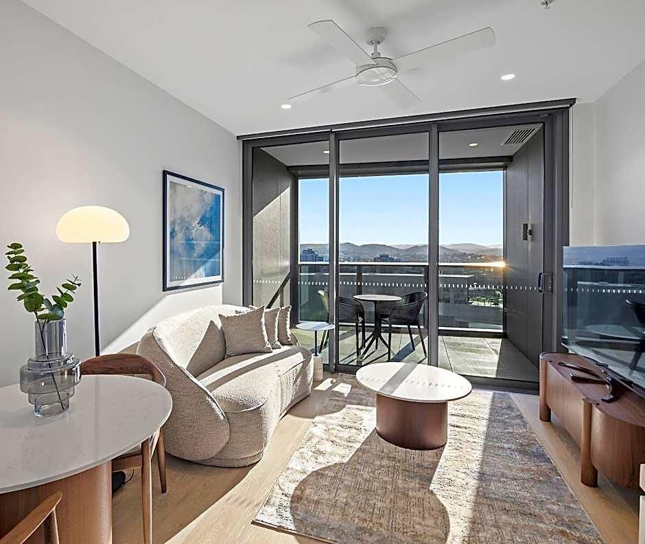 Queen's Wharf Residences - 44f Apartment