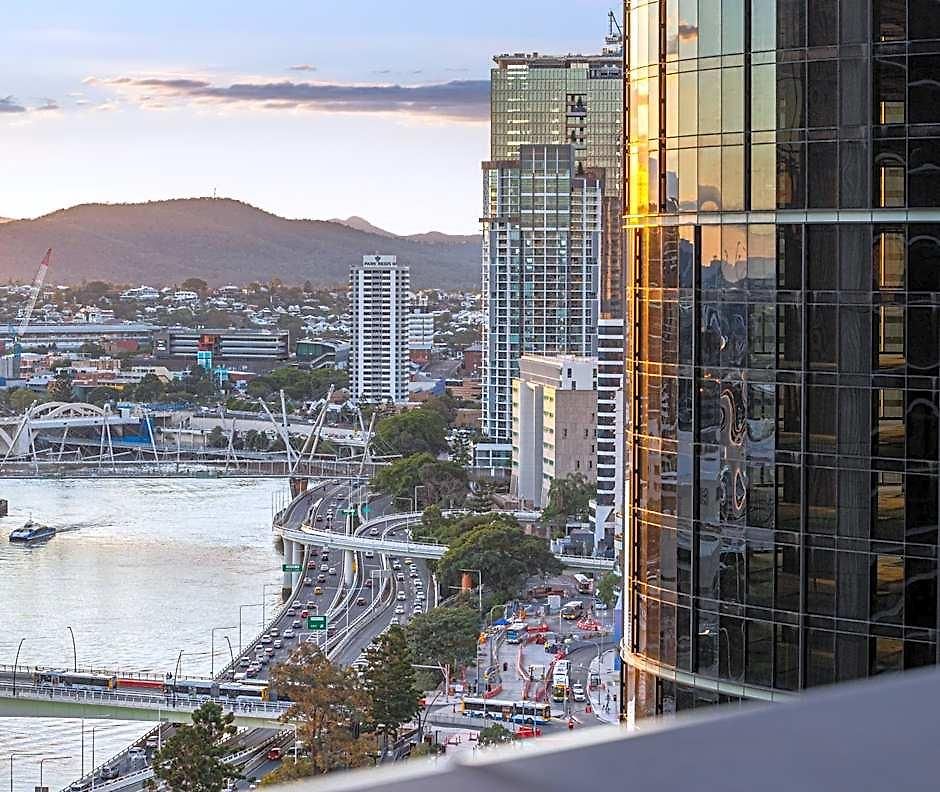Queen's Wharf Residences - 44f Apartment