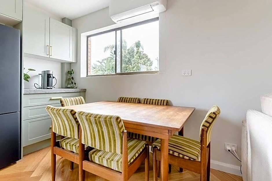 Funky 2br Chermside Escape