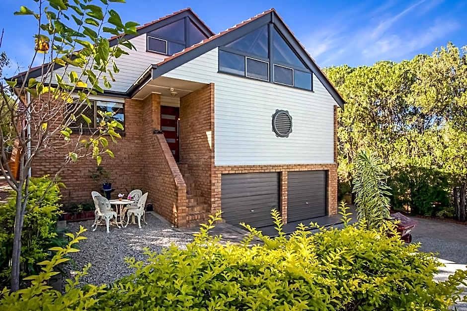 Spacious, Serene Bne Loft 2*