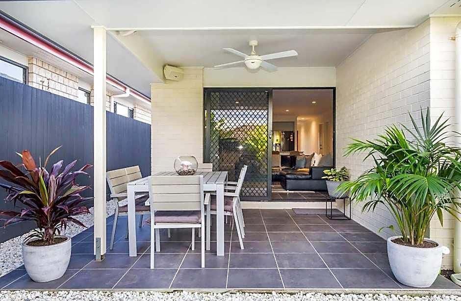 Charming 3br House In The Heart Of Dakabin Hotel 3*