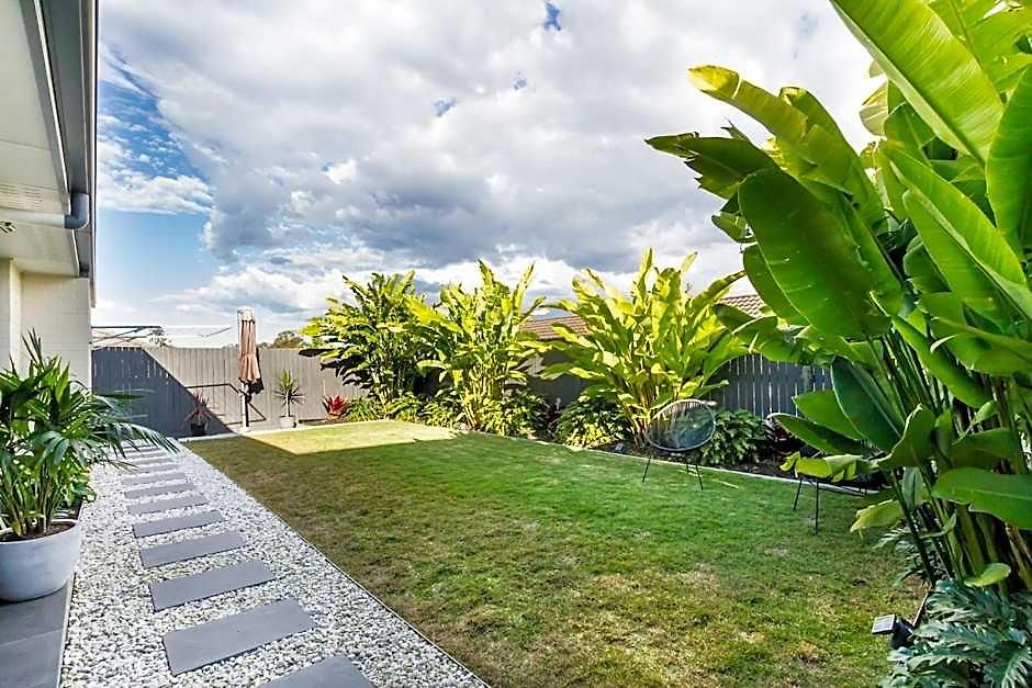 Charming 3br House In The Heart Of Dakabin 3*