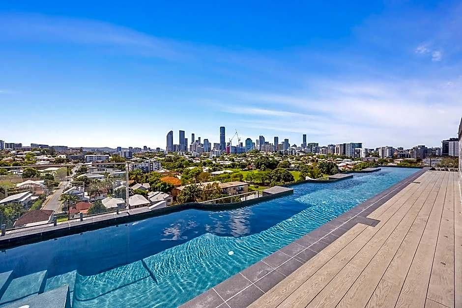 3br Family - King Beds, Parking & Views * Brisbane