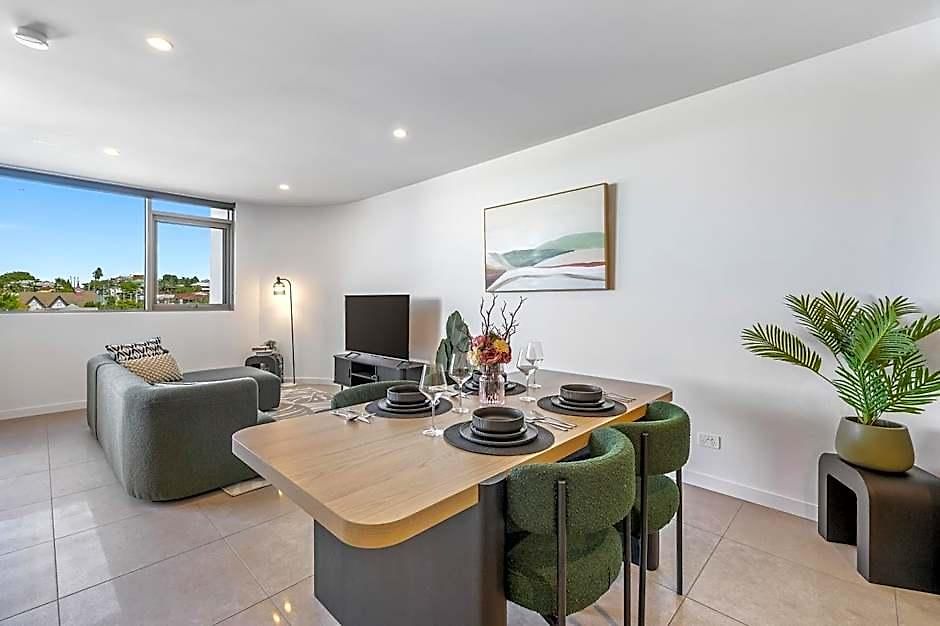 Apartment 3br Family - King Beds, Parking & Views Brisbane