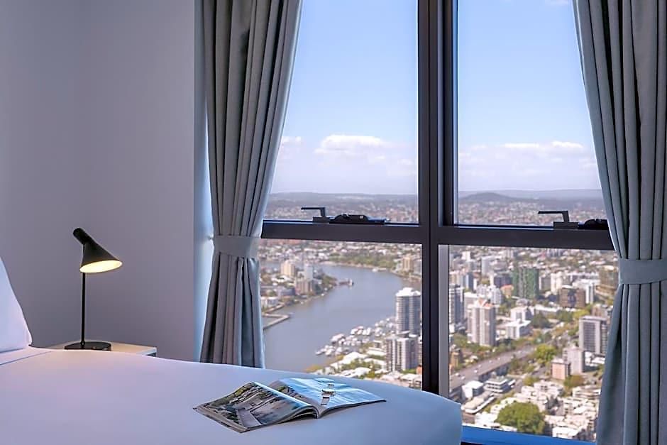 Meriton Herschel Street, 5* Brisbane