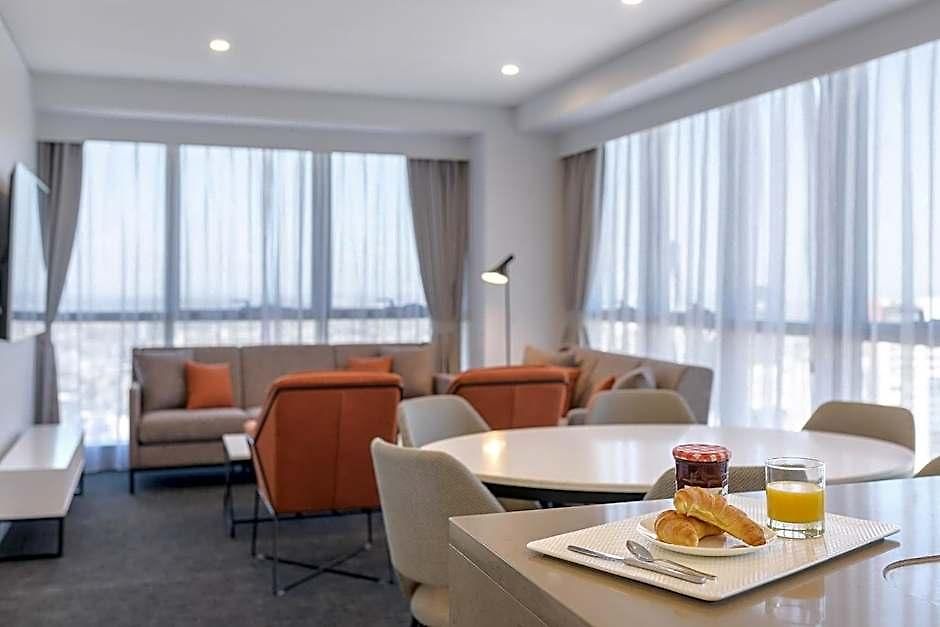 Hotel Meriton Herschel Street, 5*