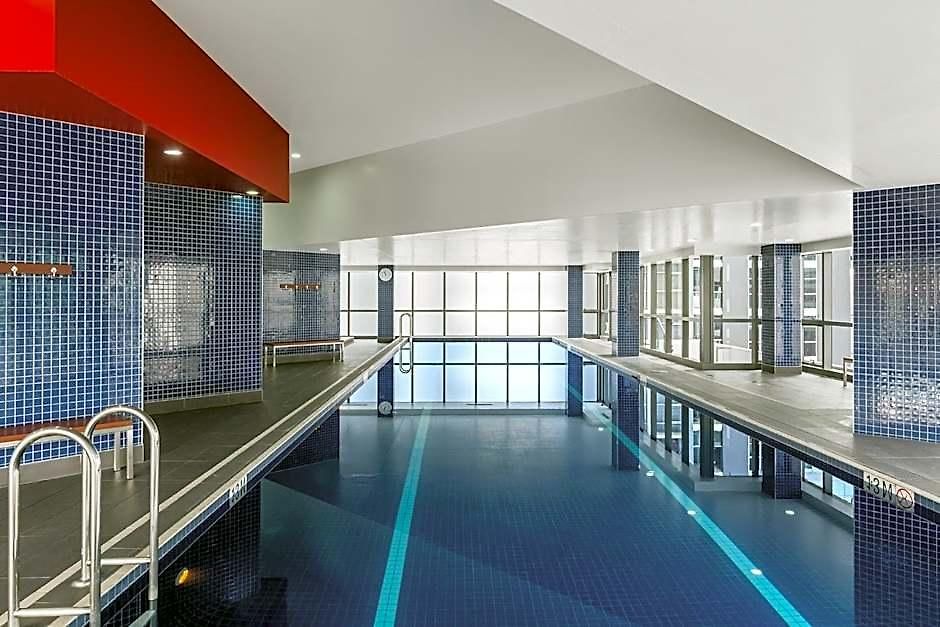 Hotel Meriton Herschel Street, 5*
