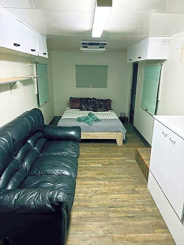 Hotel Prout Road Retreat