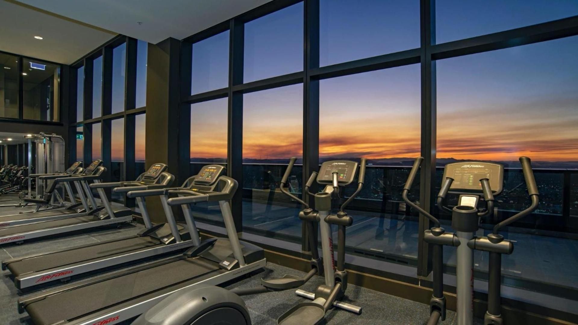 Apartment Luxury 1 Bedroom Retreat In With Pool And Gym Brisbane