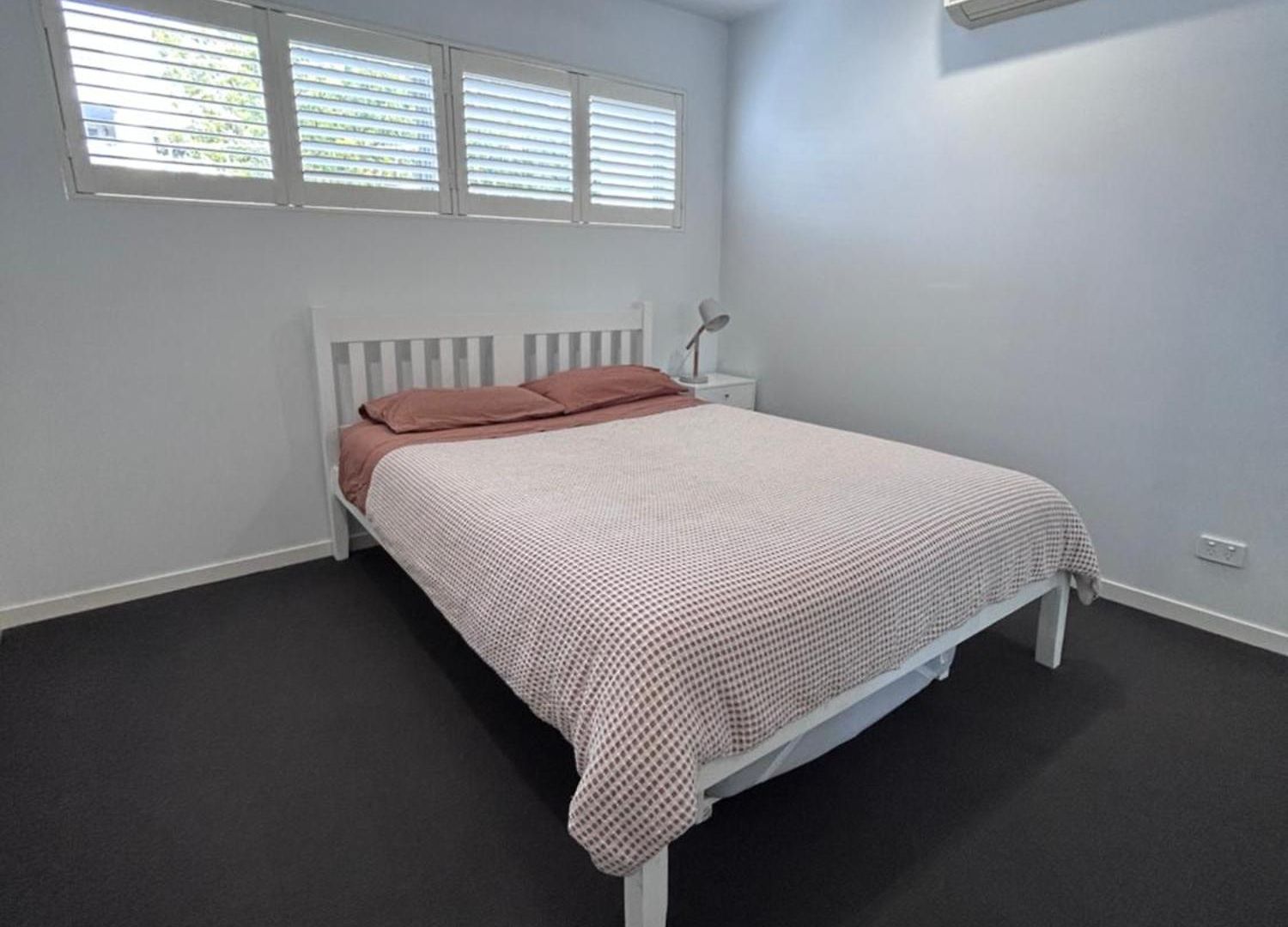 Location, Location, Location - Very Large Apartment *