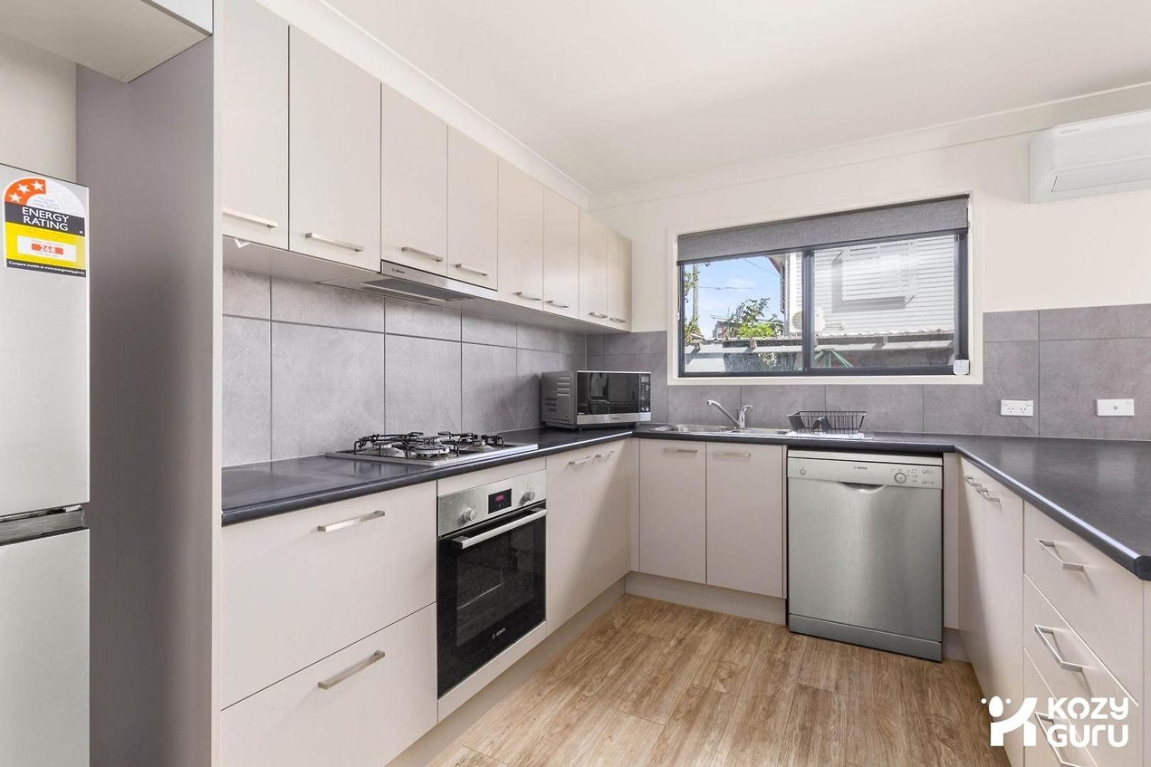 Holiday home Kozyguru | Mt Gravatt East | 3 Bed Home *