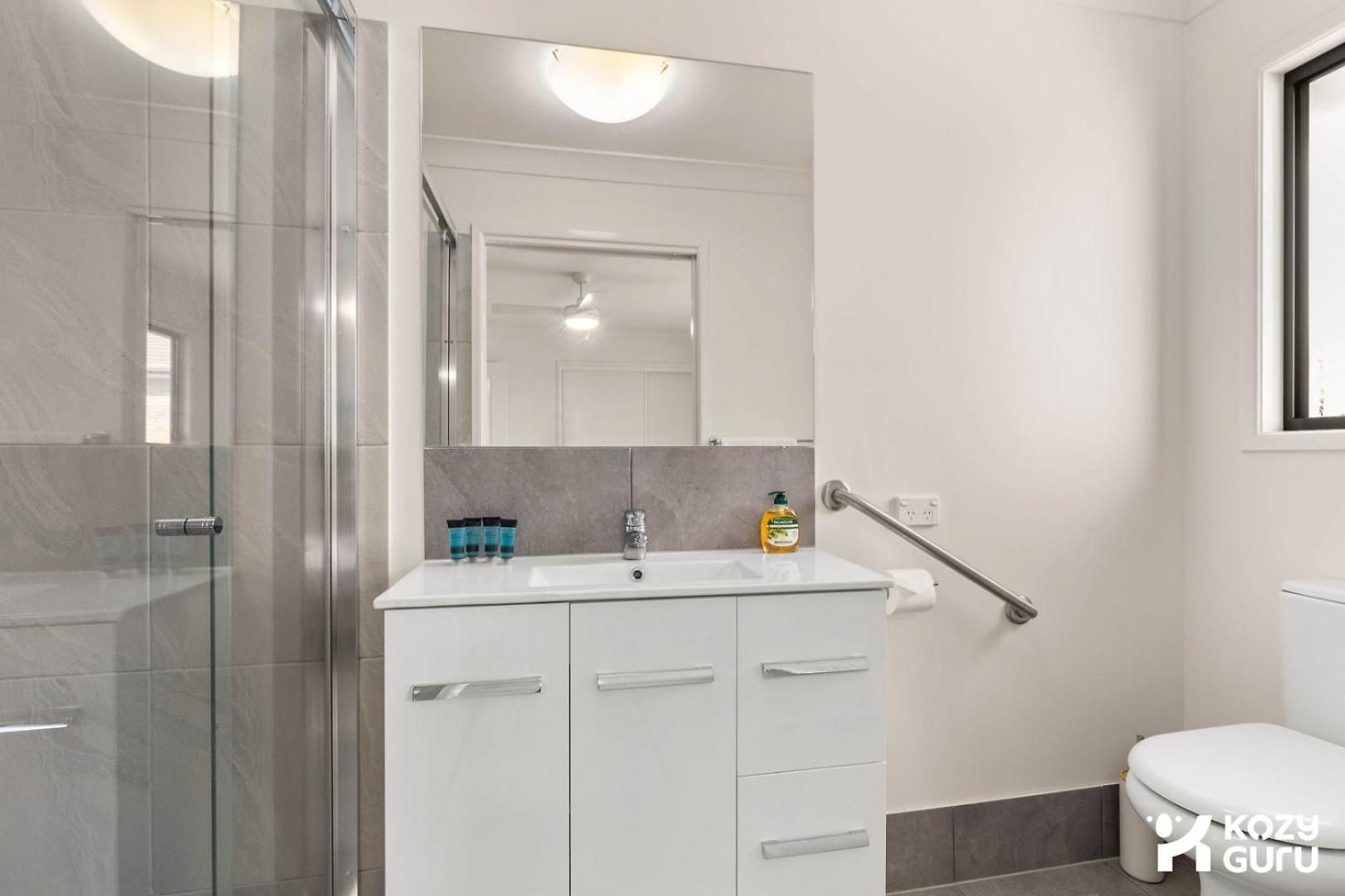 Kozyguru | Mt Gravatt East | 3 Bed Home Holiday home *