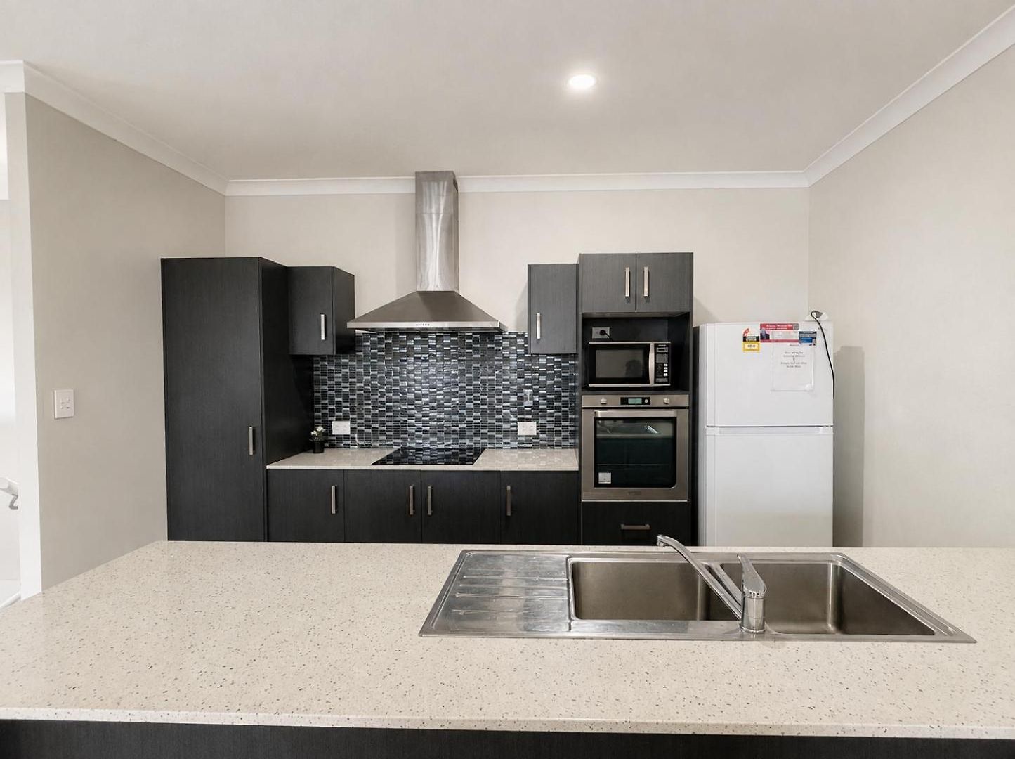 16b Peaceful Ensuite In Coopers Plains
