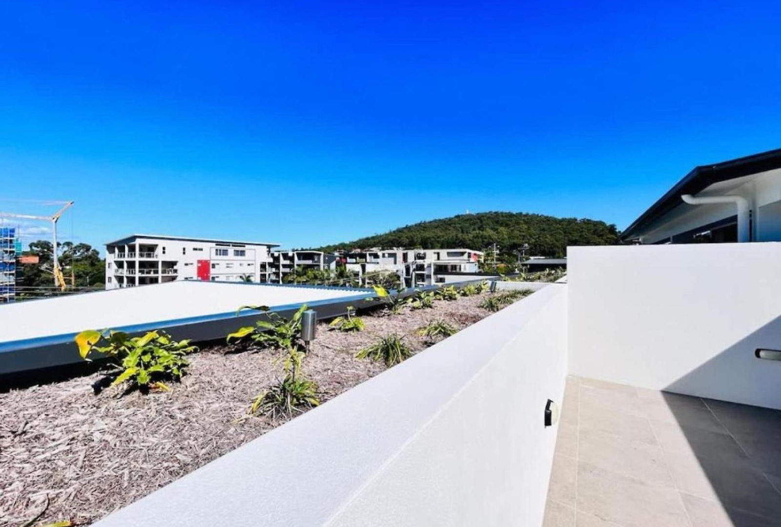3br Floor With Parking, Ev Friendly & Views South * Brisbane