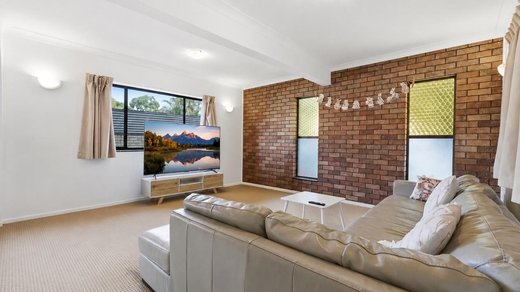 4br Big Family House With Huge Pool * Brisbane