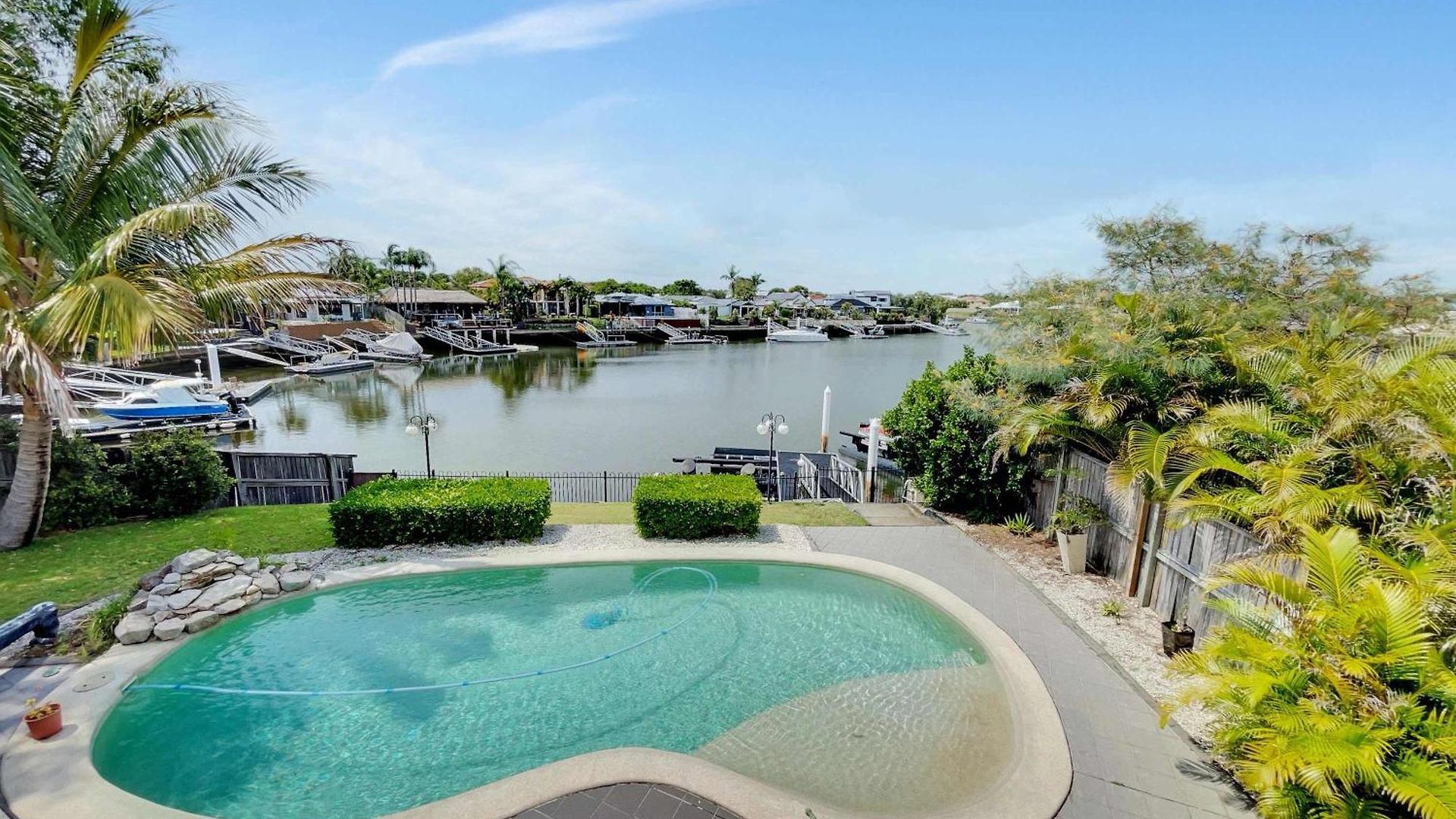 Holiday home Spacious Family & Dog-Friendly Home On The Water *
