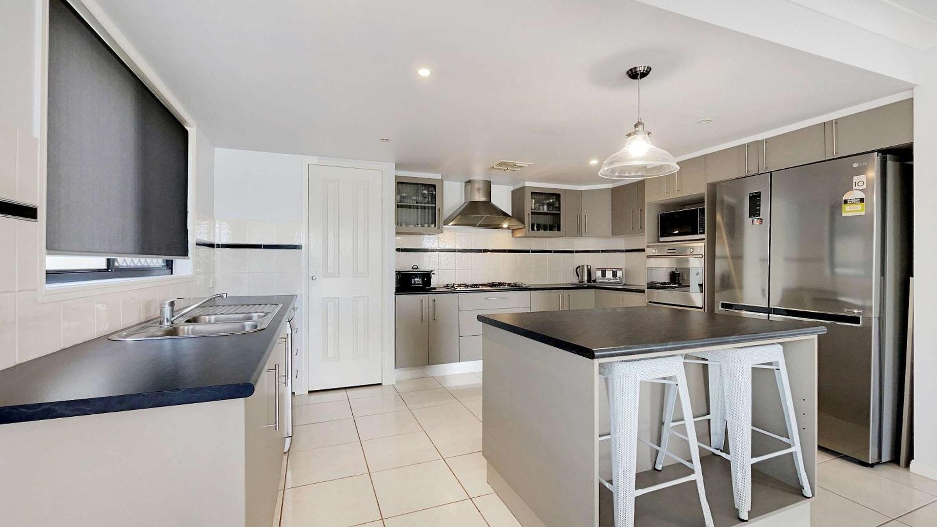 Holiday home Spacious Family & Dog-Friendly Home On The Water *
