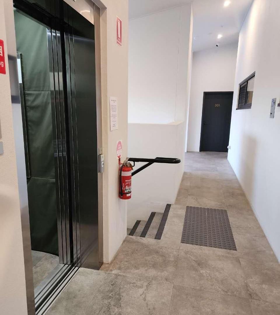 Premium 3br Floor With Parking, Ev Friendly & Views Brisbane