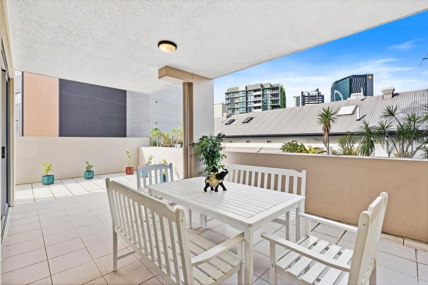 Apartment Stylish Escape Free Parking For 2 Walk To Cbd Brisbane