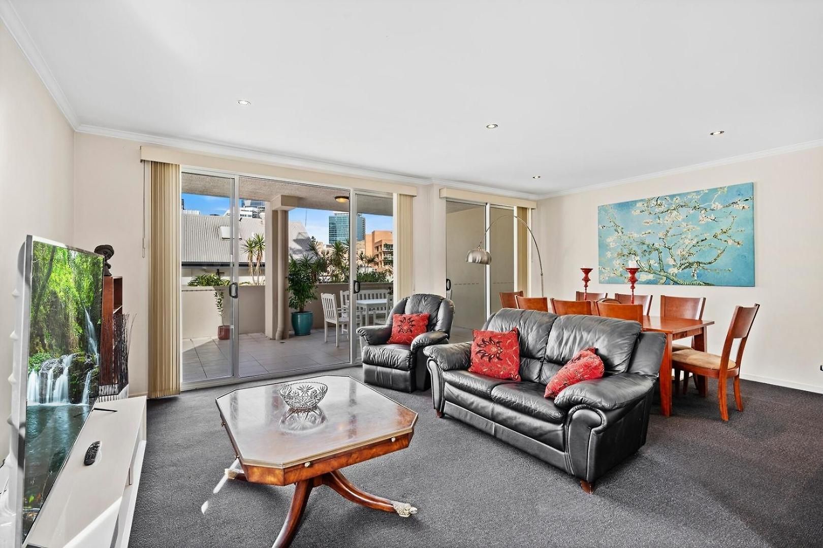 Stylish Escape Free Parking For 2 Walk To Cbd Brisbane
