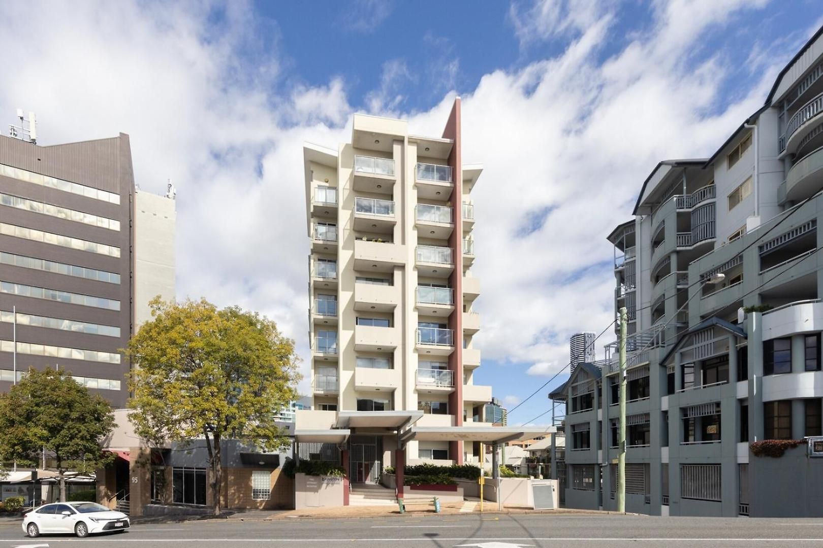 Stylish Escape Free Parking For 2 Walk To Cbd Apartment *