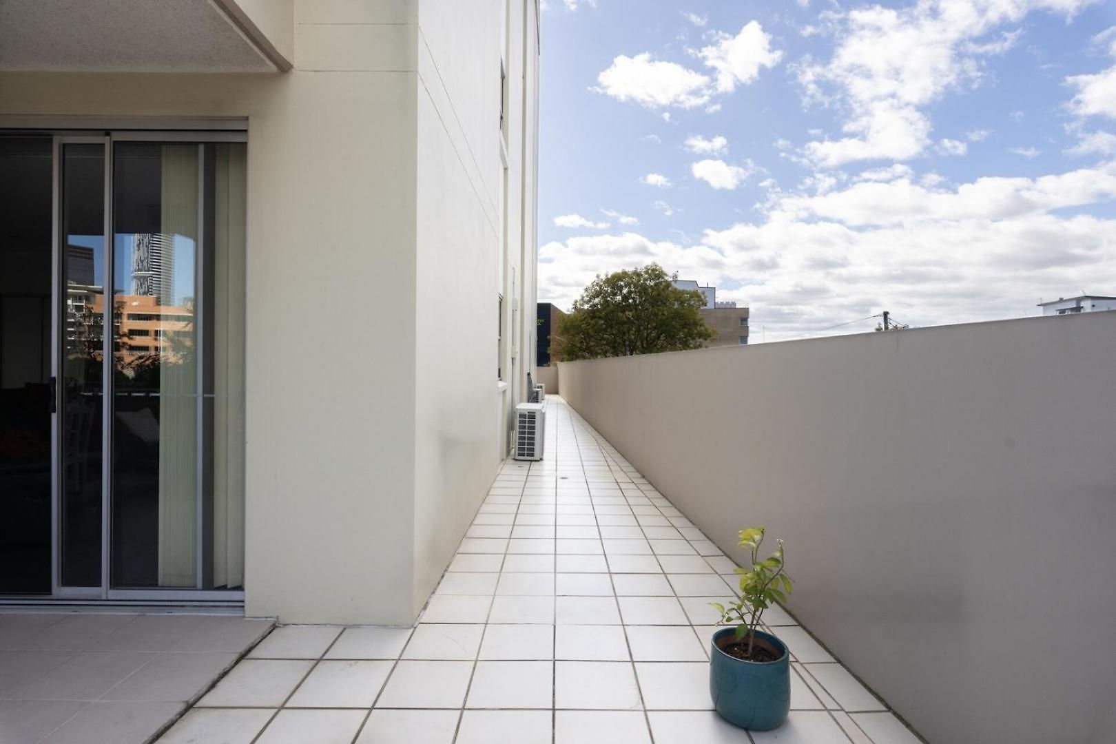 Stylish Escape Free Parking For 2 Walk To Cbd