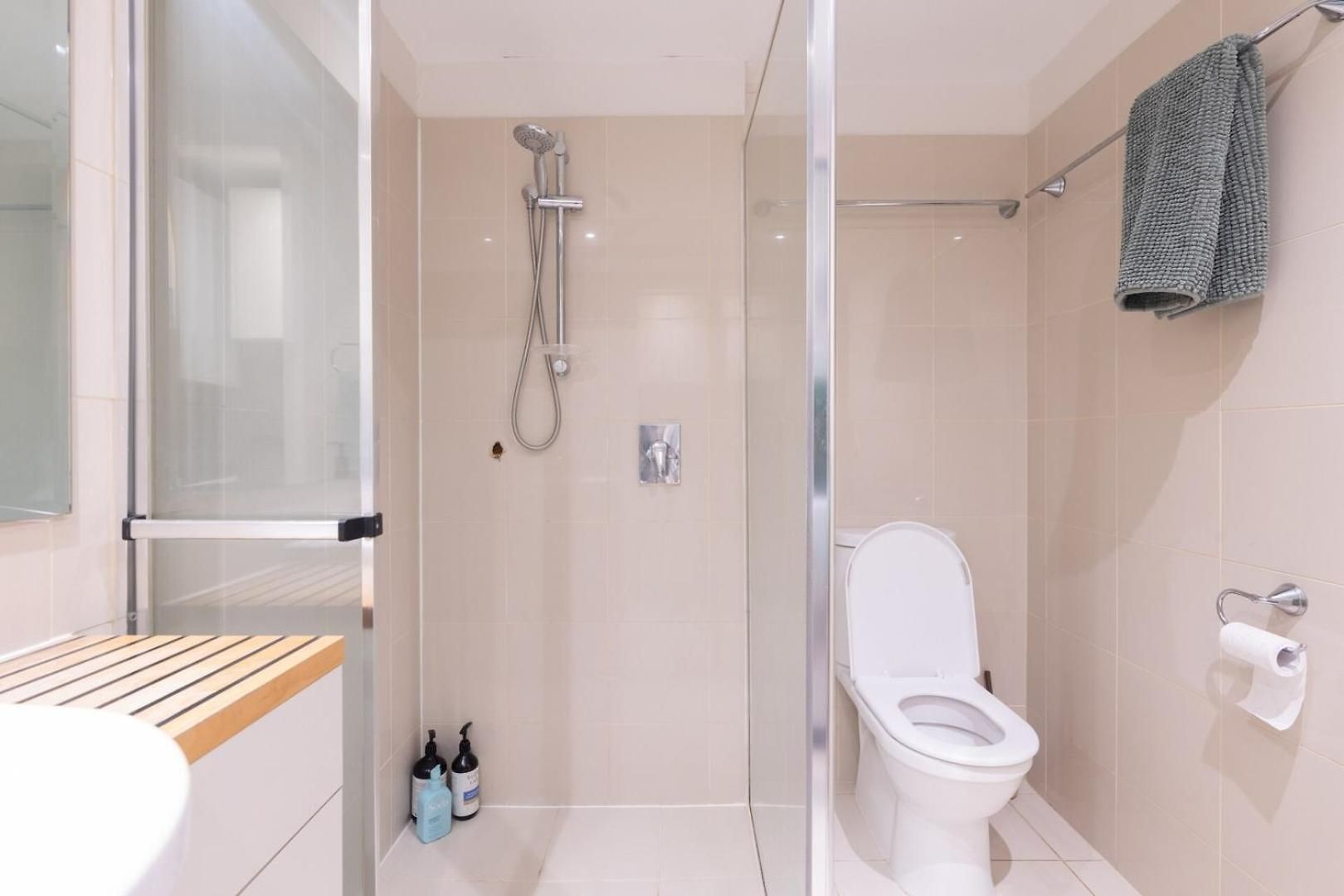 Apartment Stylish Escape Free Parking For 2 Walk To Cbd Brisbane