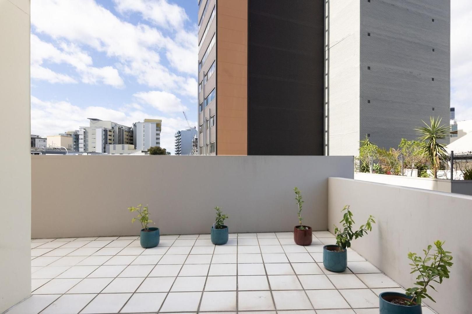 Stylish Escape Free Parking For 2 Walk To Cbd *