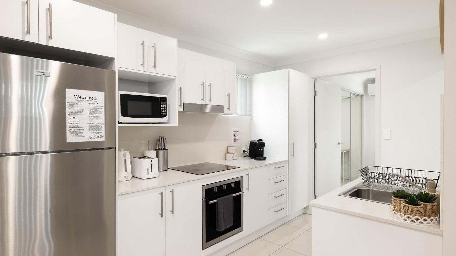 Apartment Smart Self Check-in - W Freney