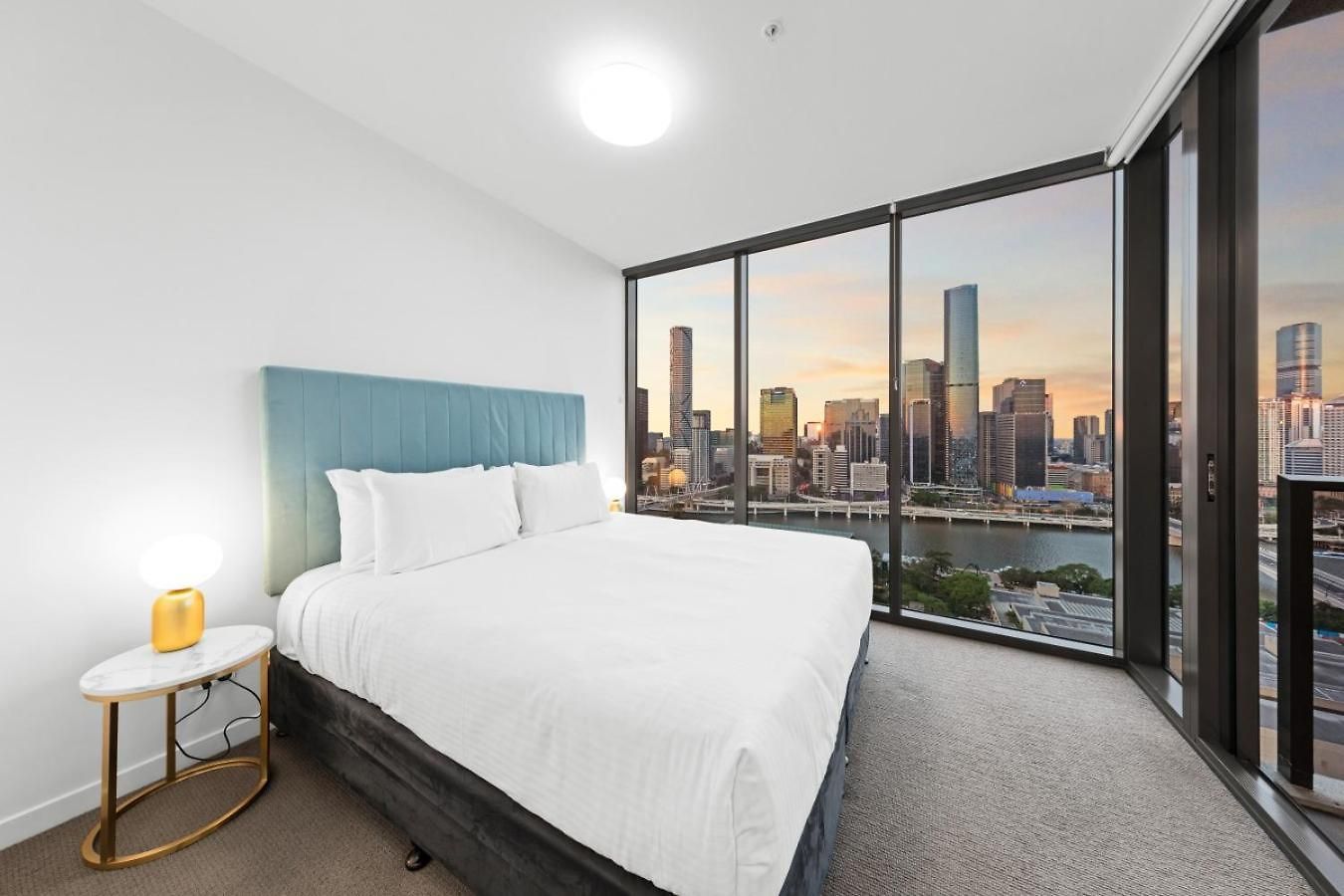 Apartment Skyline Framed 1br At Lucid