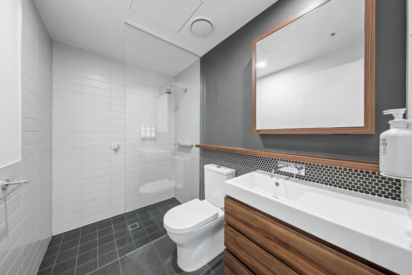 Cityside One Bedroom Getaway In South Apartment