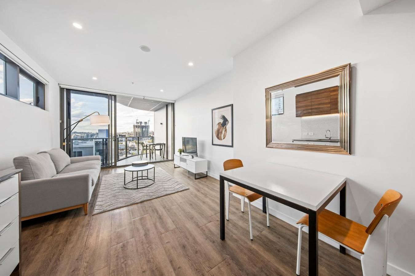 Apartment Cityside One Bedroom Getaway In South Brisbane