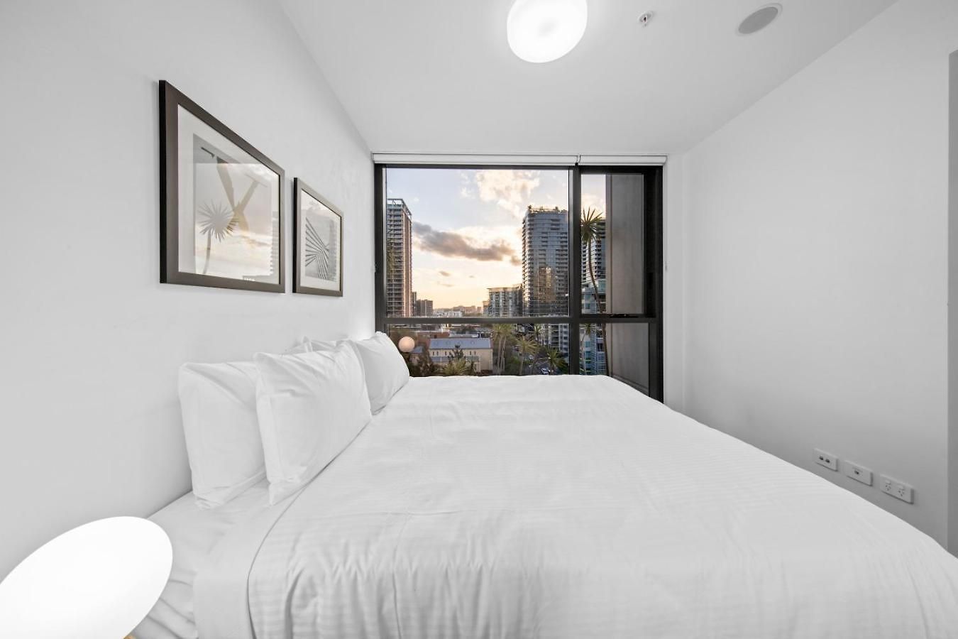 Apartment Cityside One Bedroom Getaway In South Brisbane