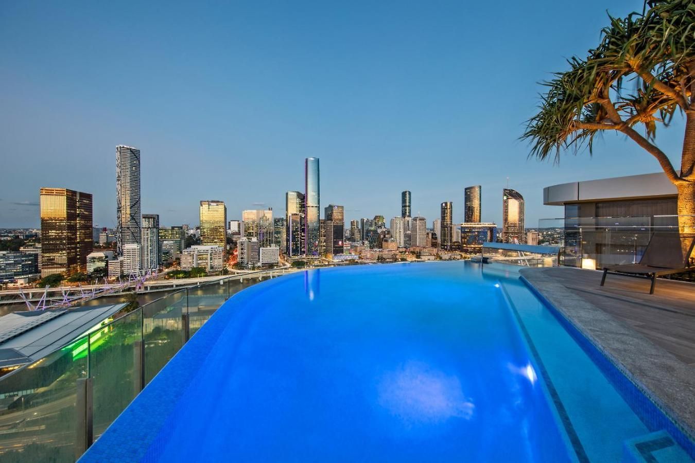 Cityside One Bedroom Getaway In South