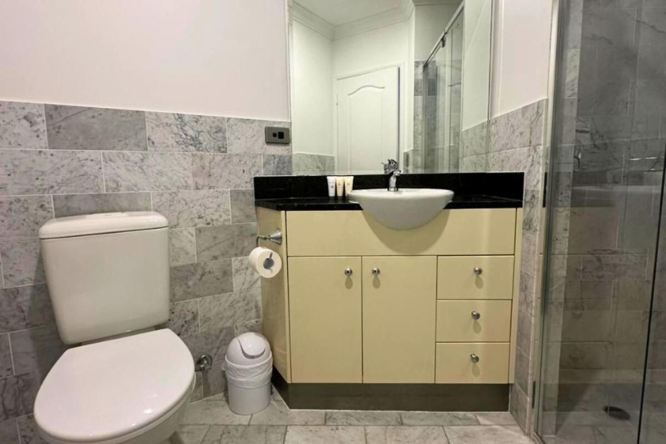 Sophisticated 3br At Apartment
