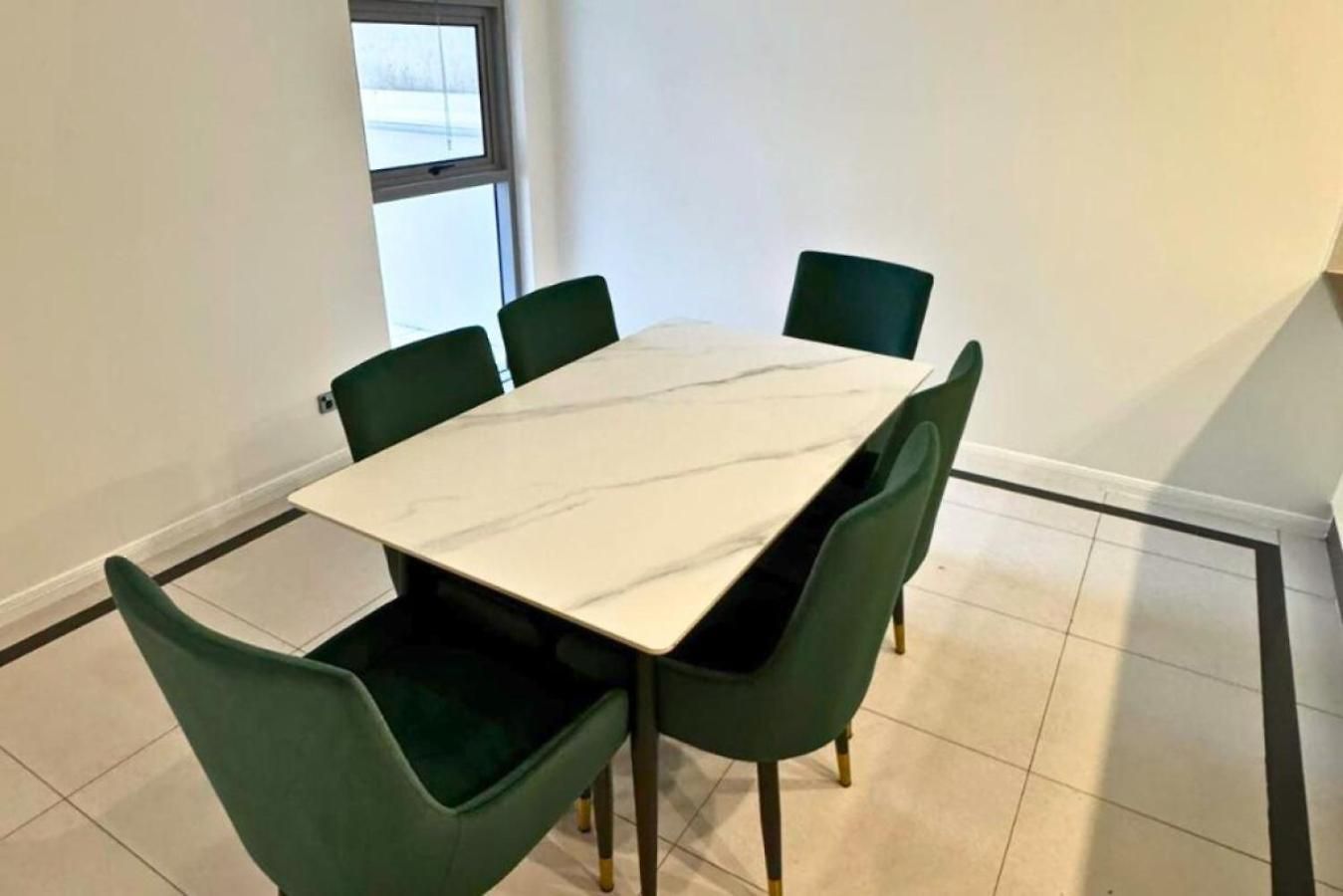Apartment Sophisticated 3br At Brisbane