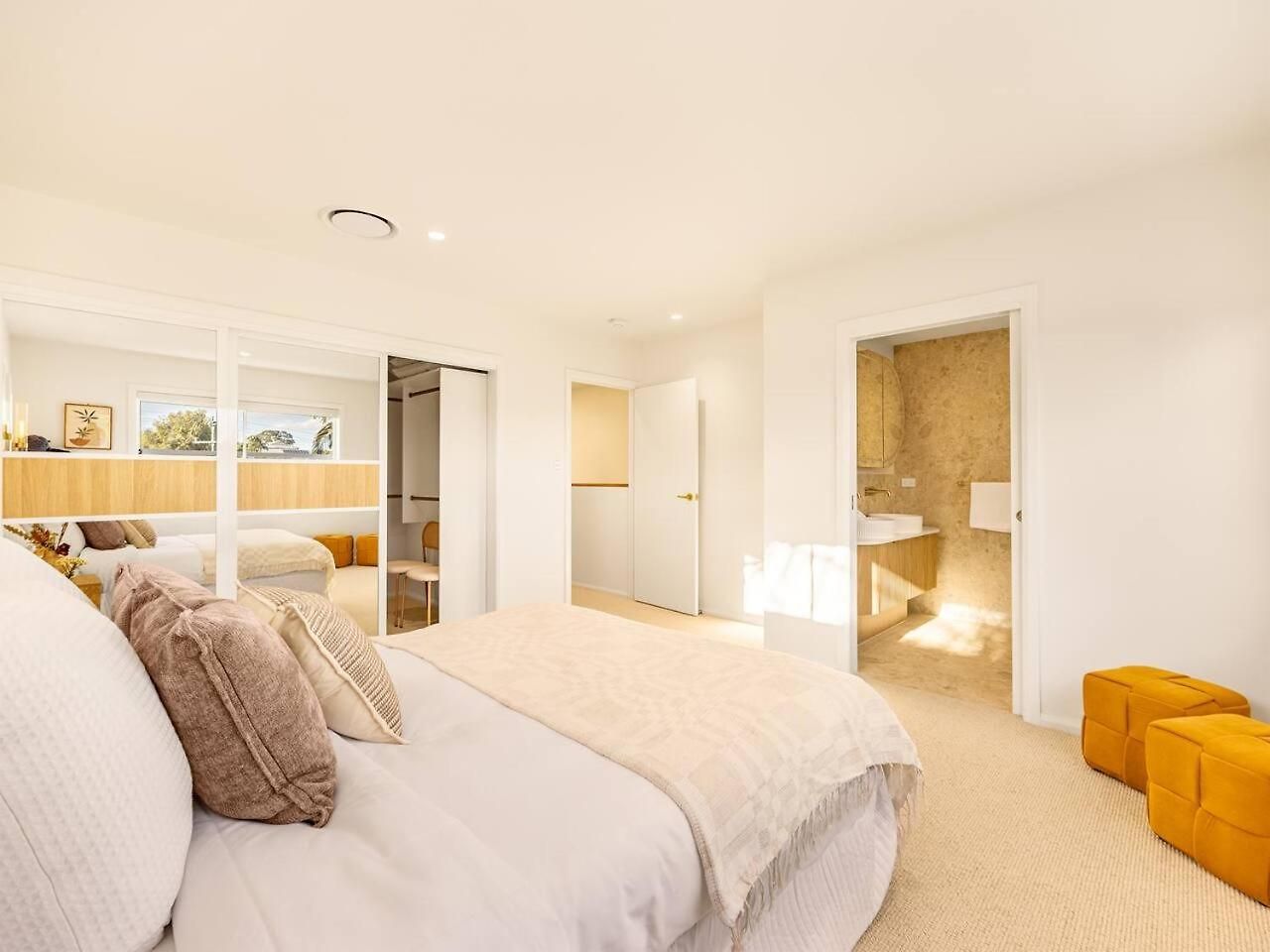 Brand-new 4br Luxury Living Near Airport And Mall Holiday home Brisbane