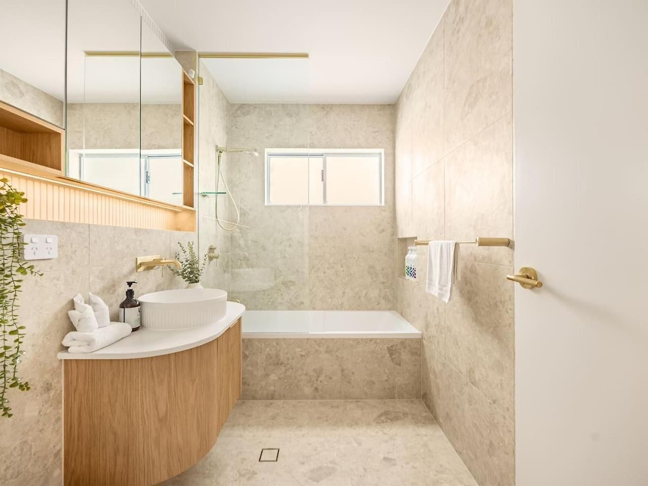 Holiday home Brand-new 4br Luxury Living Near Airport And Mall Brisbane