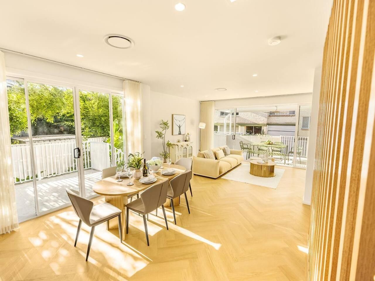 Brand-new 4br Luxury Living Near Airport And Mall