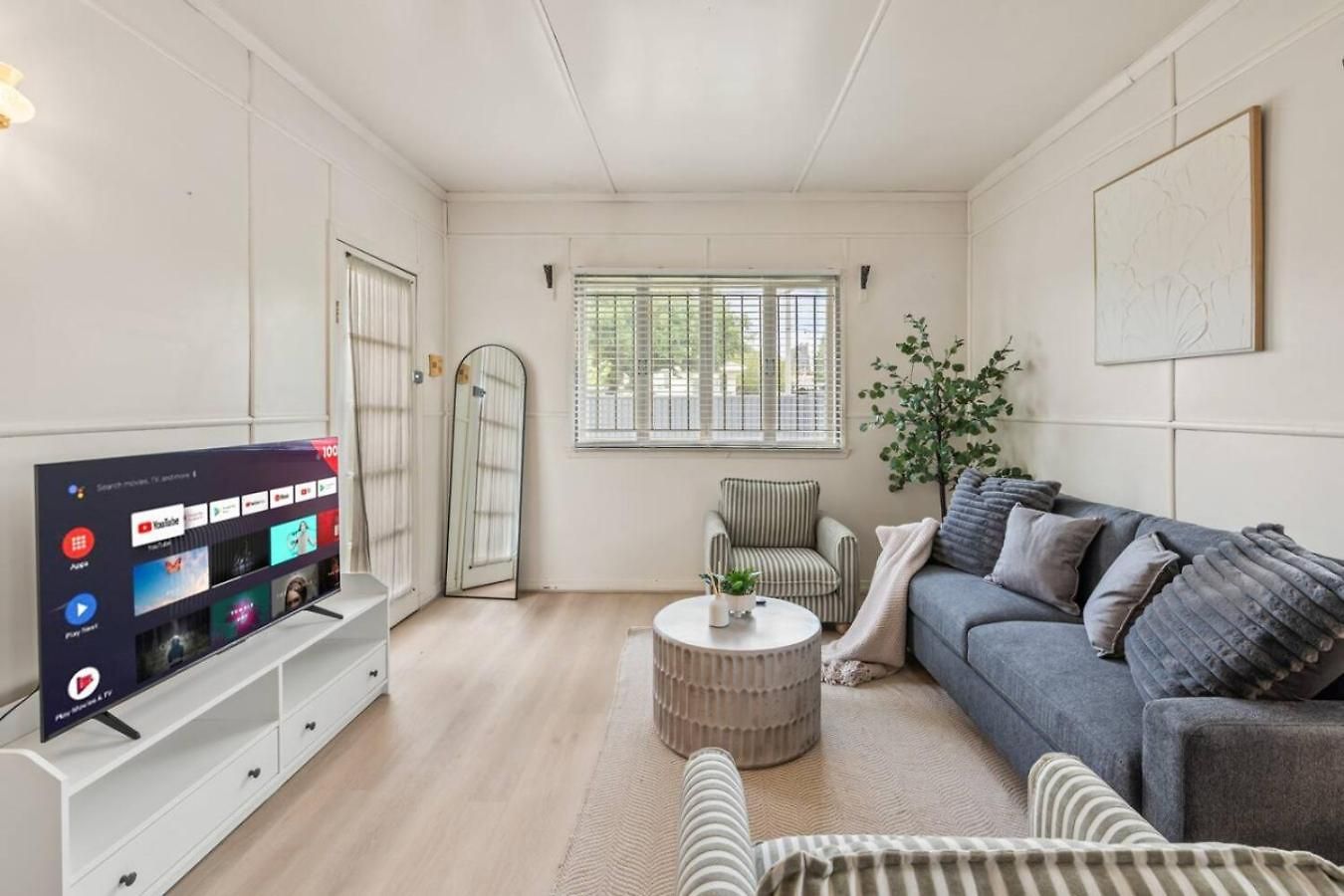 Budget Friendly For 7 Two Minutes Walk To Train Holiday home