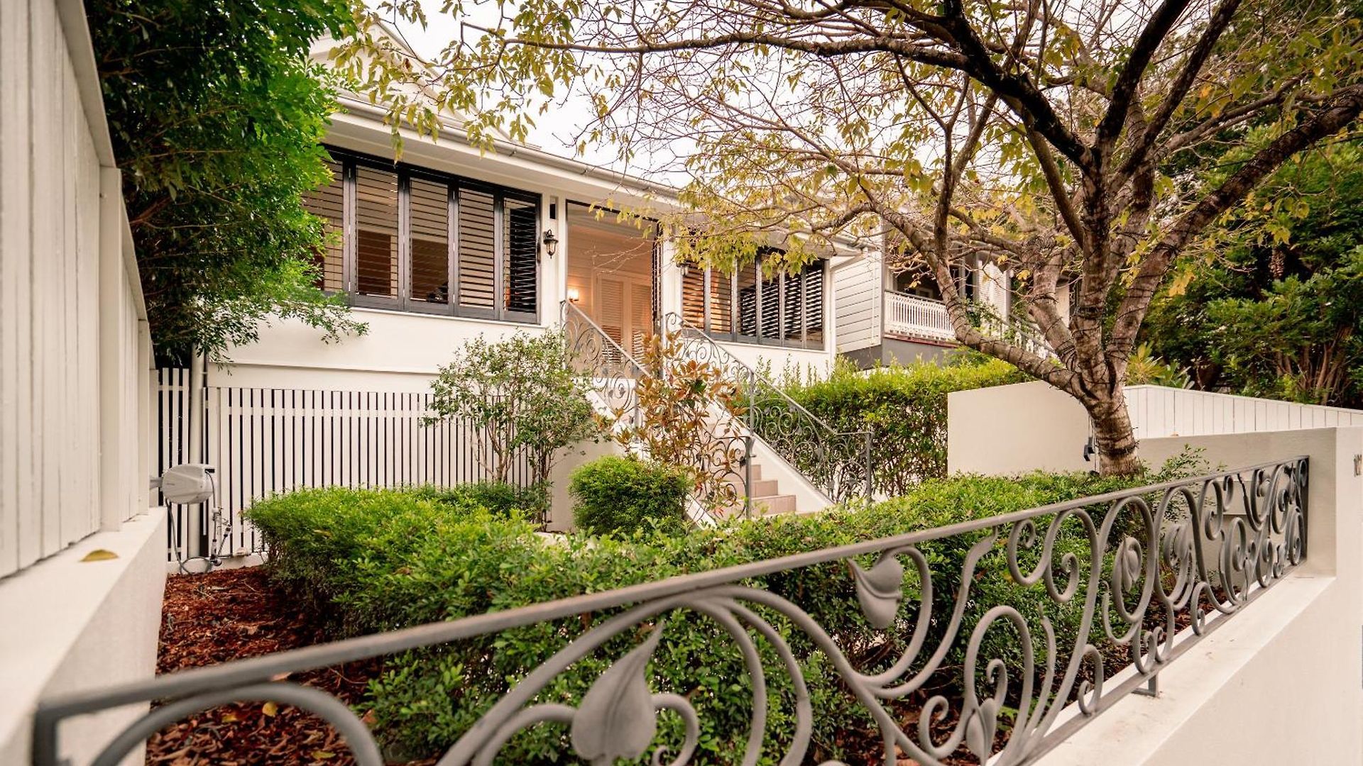 Lux St Rooftop Holiday home