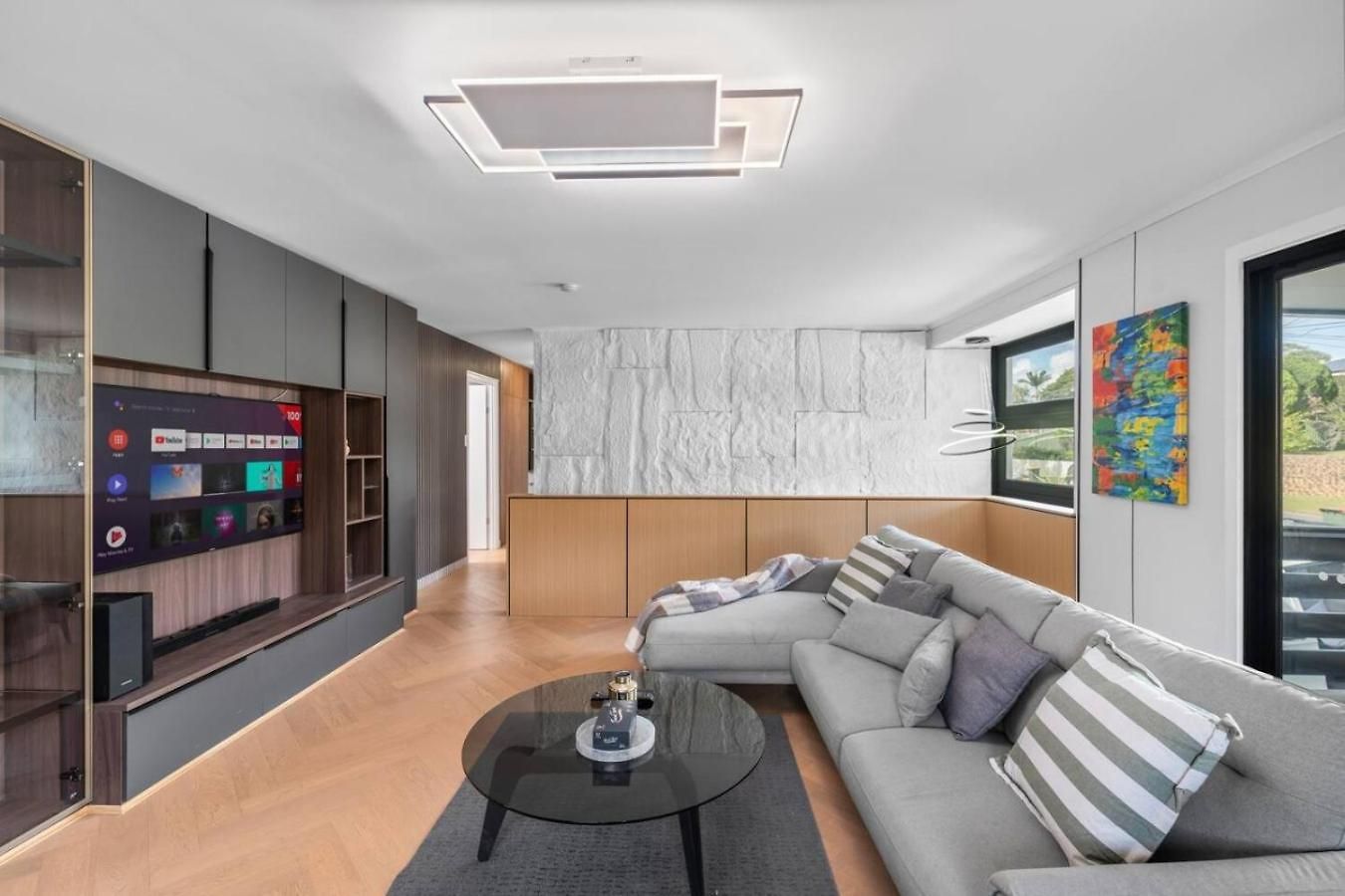 Brand New Modern Comfort Study And Gym Holiday home Brisbane