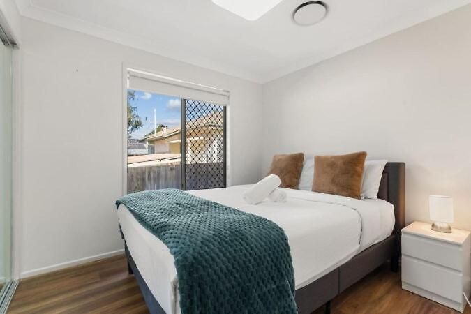 Pet Friendly &amazing Location 4 Bedroom House * Brisbane