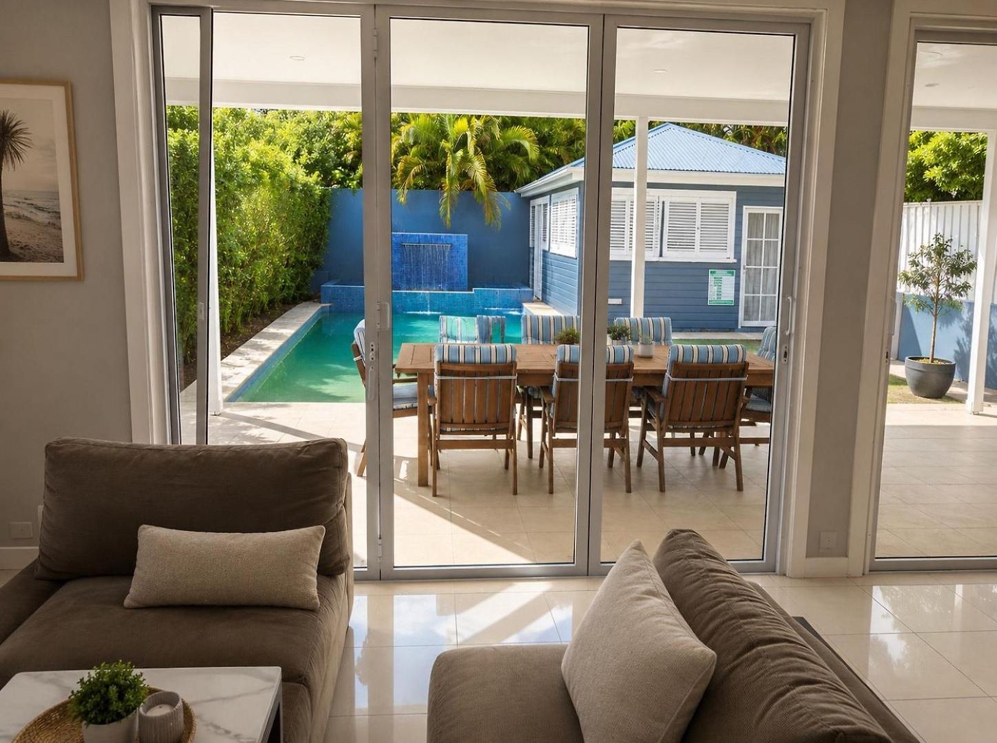 Executive 5 Bedroom Family Retreat Holiday home Brisbane