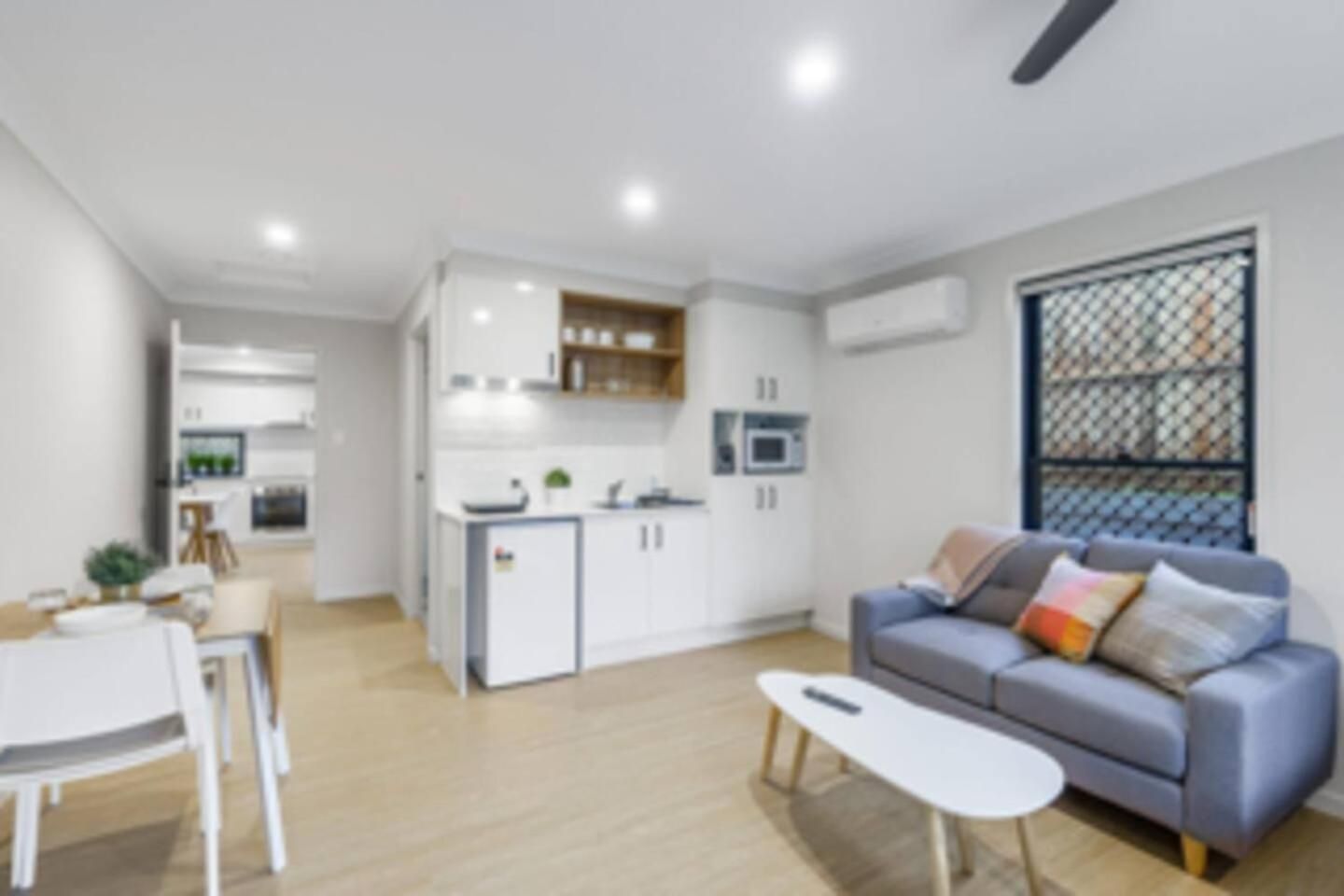 Modern With Garden Views In Shared - Homestay