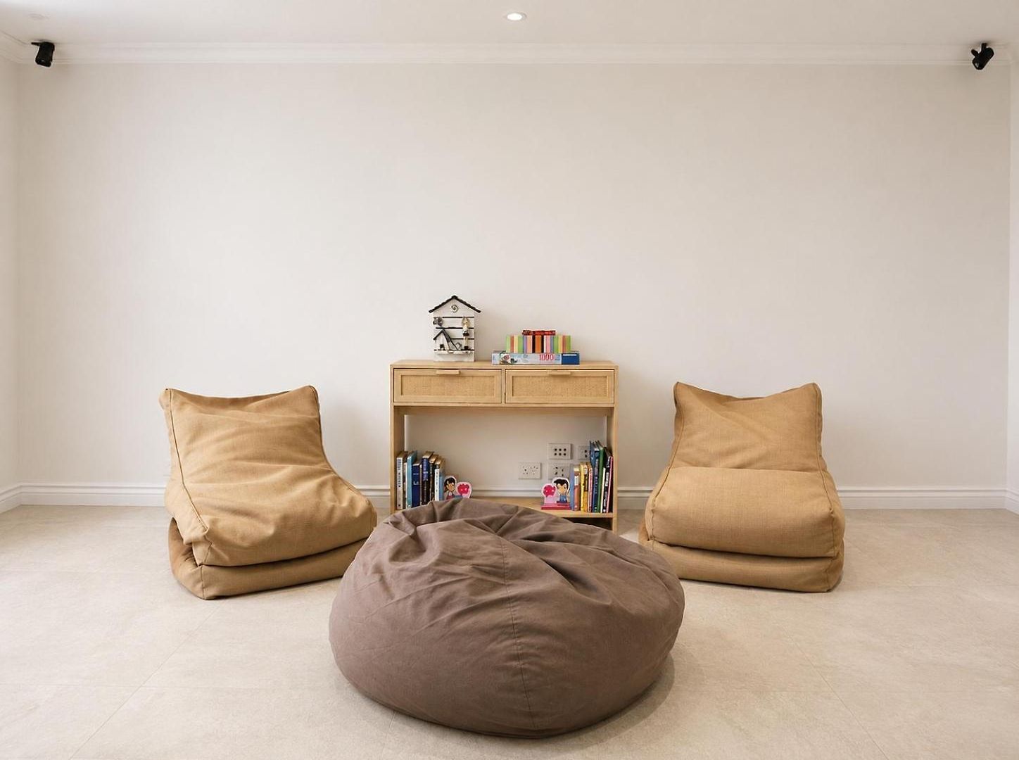6 Beds Stylish Home In Coorparoo, 10 Mins To Cbd Holiday home *