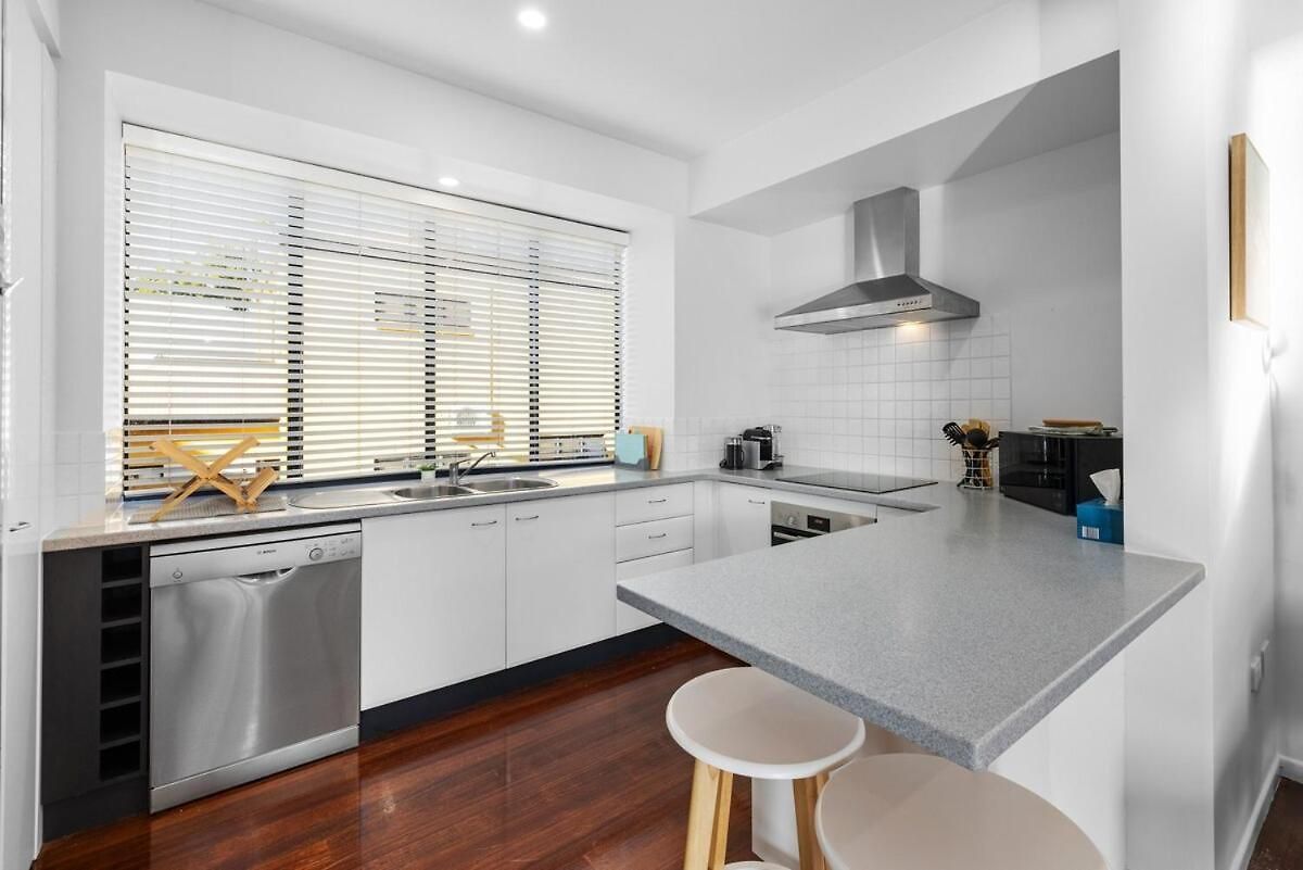 Manly View Townhouse Haven Holiday home *