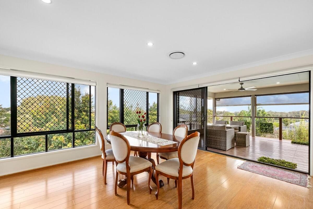 Bayside Mansion Sleeps 14 Pool Sauna Kids Holiday home Brisbane
