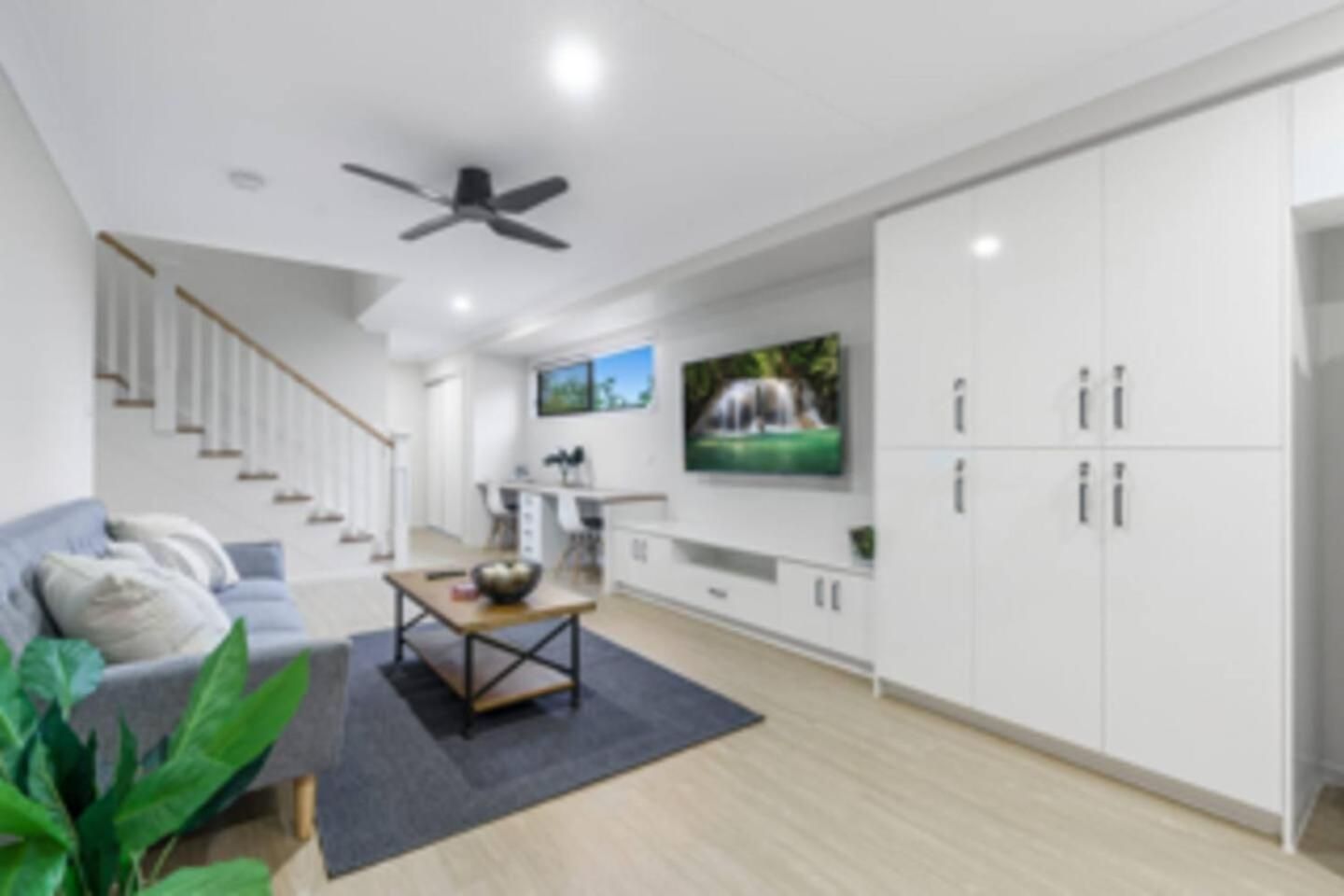 Modern With Garden Views In Shared - Homestay