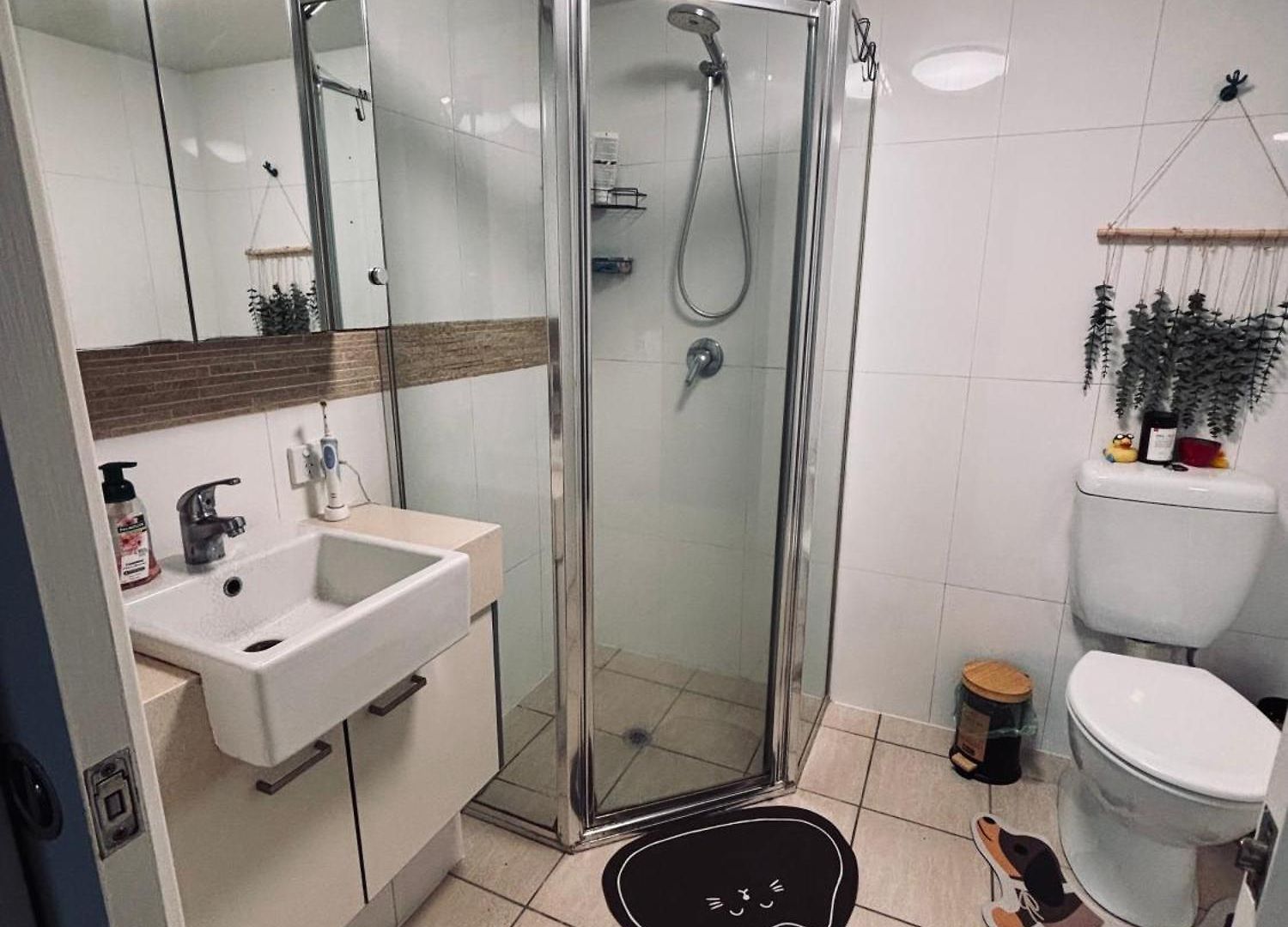 Welcoming Cozy For Female Only Homestay Brisbane